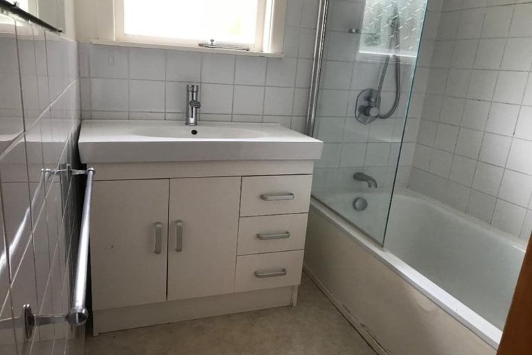 Photo of property in 54 Chippendale Crescent, Birkdale, Auckland, 0626