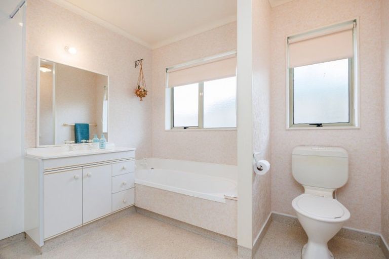 Photo of property in 23 Rose Place, Awapuni, Palmerston North, 4412