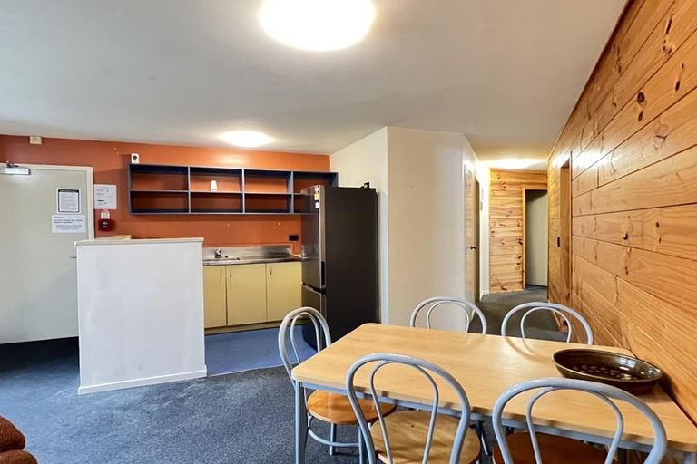 Photo of property in Basin Reserve Complex, 47/4 Sussex Street, Mount Cook, Wellington, 6021