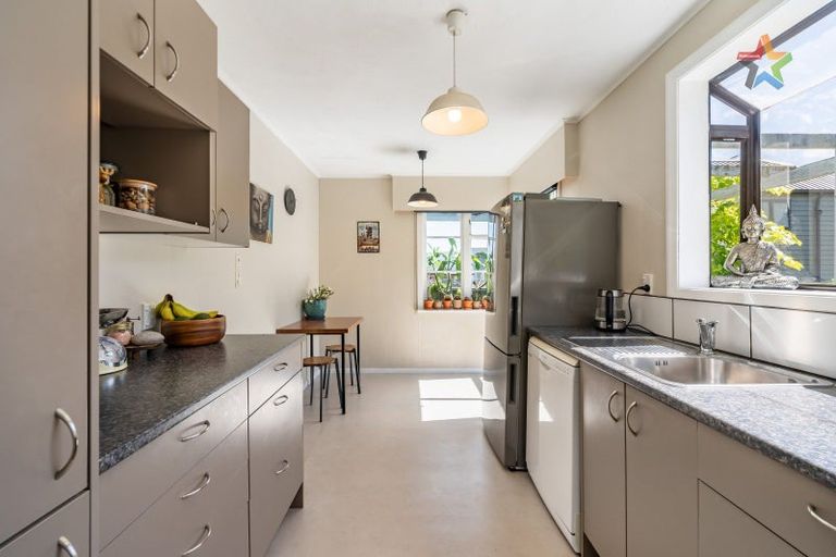 Photo of property in 87 Seddon Street, Naenae, Lower Hutt, 5011
