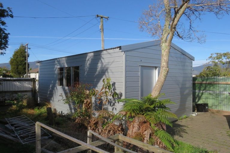 Photo of property in 40 Disraeli Street, Westport, 7825