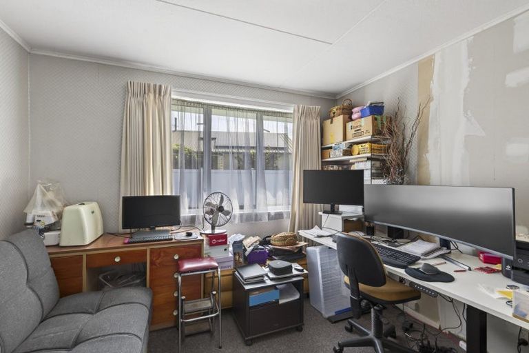 Photo of property in 18 Cowling Road, Hurdon, New Plymouth, 4310