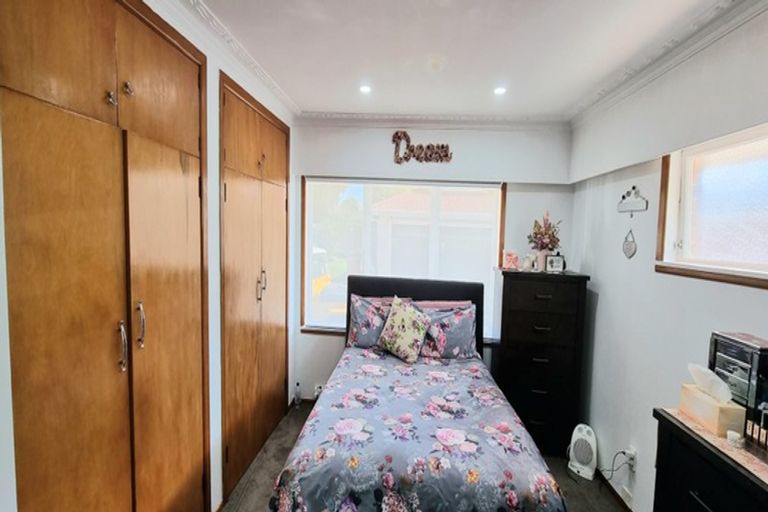 Photo of property in 502 Don Buck Road, Massey, Auckland, 0614