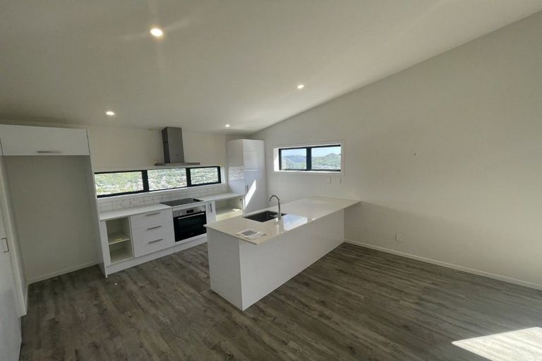 Photo of property in 18 Cathie Place, Karori, Wellington, 6012