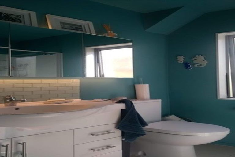 Photo of property in 68a Constable Street, Newtown, Wellington, 6021