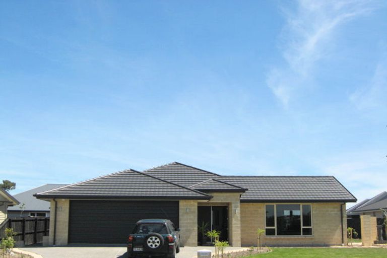 Photo of property in 3 Globe Bay Drive, Templeton, Christchurch, 8042