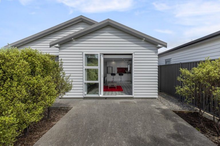 Photo of property in 44 Karearea Avenue, Kenepuru, Porirua, 5022