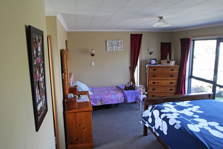 Photo of property in 11 Charles Street, Weston, Oamaru, 9401
