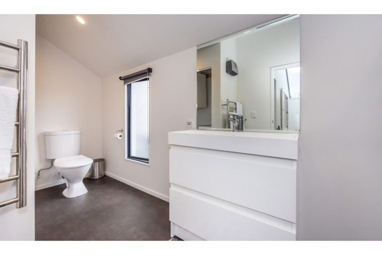 Photo of property in 11/388 Montreal Street, Christchurch Central, Christchurch, 8013