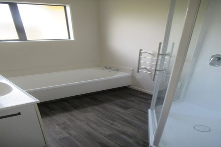 Photo of property in 41 Mary Huse Grove, Manor Park, Lower Hutt, 5019