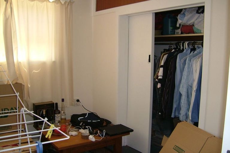 Photo of property in 77 Lake Road, Northcote, Auckland, 0627