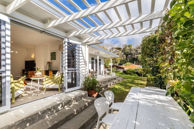 Photo of property in 9 Amner Place, Bluff Hill, Napier, 4110