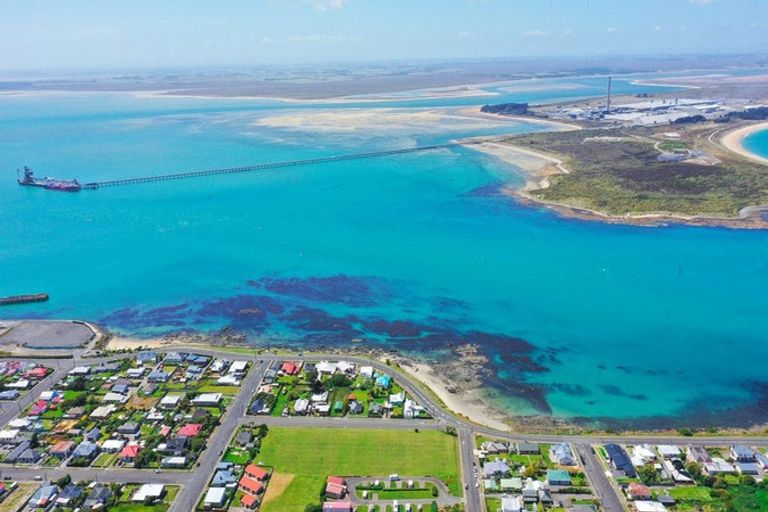 Photo of property in 2 Elizabeth Street, Bluff, 9814