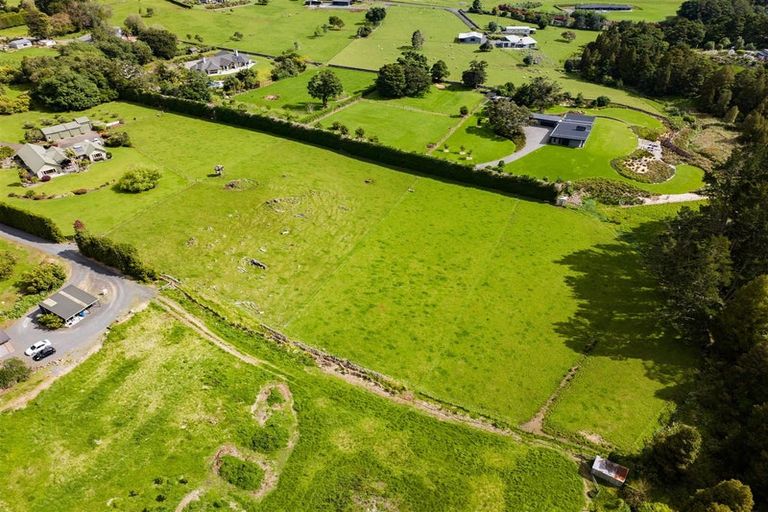 Photo of property in 41 Kiriglen Lane, Glenbervie, 0173