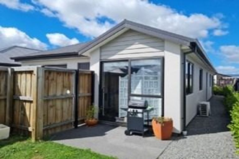 Photo of property in 39 Lady Isaac Drive, Rolleston, 7615