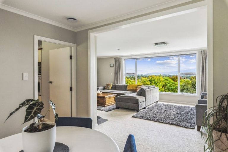 Photo of property in 51 Kakariki Grove, Waikanae, 5036