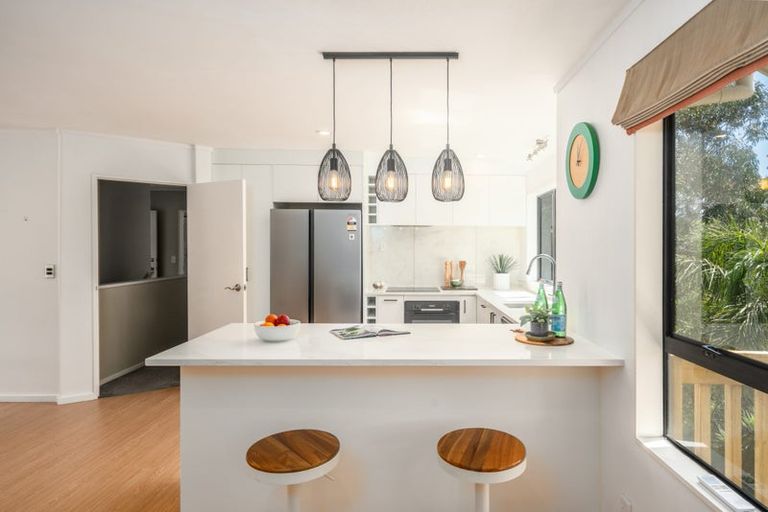 Photo of property in 5 Ashfield Grove, Churton Park, Wellington, 6037