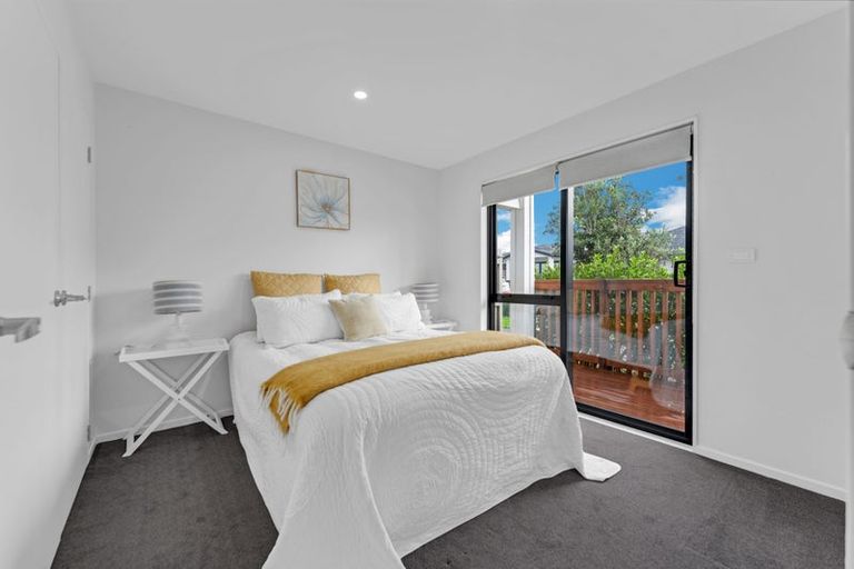 Photo of property in 14 Noia Way, Karaka, Papakura, 2113