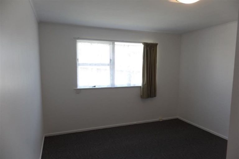 Photo of property in 14 Helena Street, Massey, Auckland, 0614