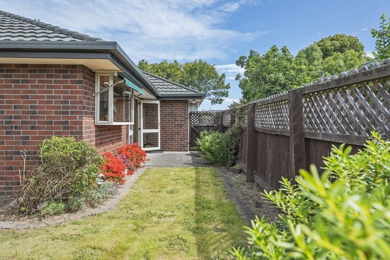 Photo of property in 128 Yaldhurst Road, Sockburn, Christchurch, 8042