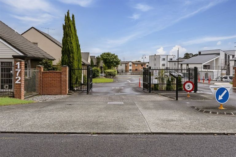 Photo of property in St Claire Village, 124/172 Mcleod Road, Te Atatu South, Auckland, 0610