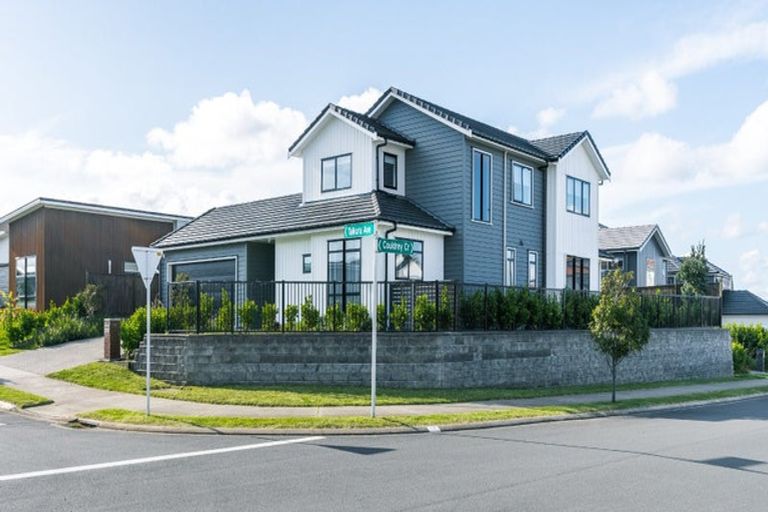 Photo of property in 2 Taikura Avenue, Red Beach, 0932