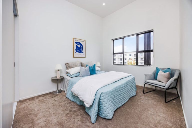 Photo of property in 10a Carlos Drive, Flat Bush, Auckland, 2016