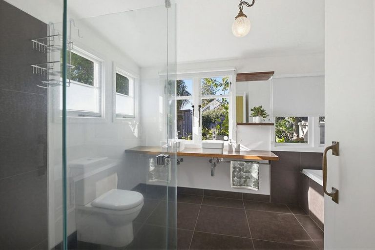 Photo of property in 9 Tully Street, Kilbirnie, Wellington, 6022