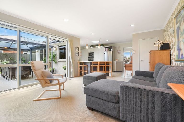 Photo of property in 21 Merlin Close, Huntington, Hamilton, 3210