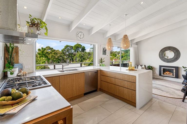 Photo of property in 25 Maxwelton Drive, Mairangi Bay, Auckland, 0630