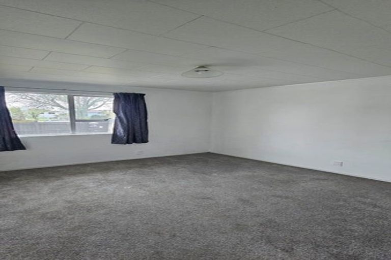 Photo of property in 19 Sandrine Avenue, Clover Park, Auckland, 2019