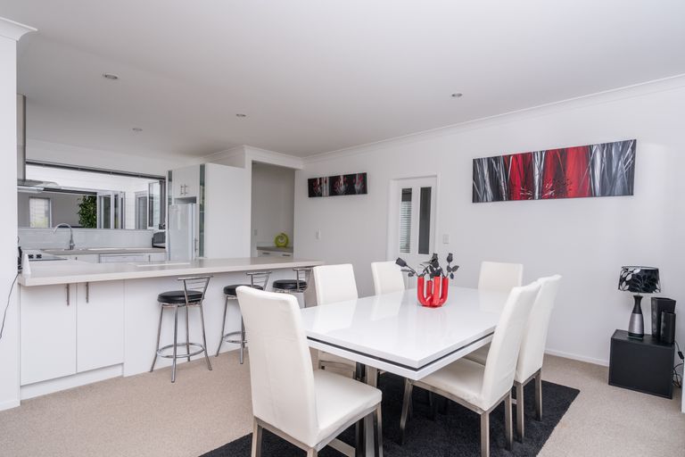Photo of property in 15 Weka Street, Mangawhai, 0505