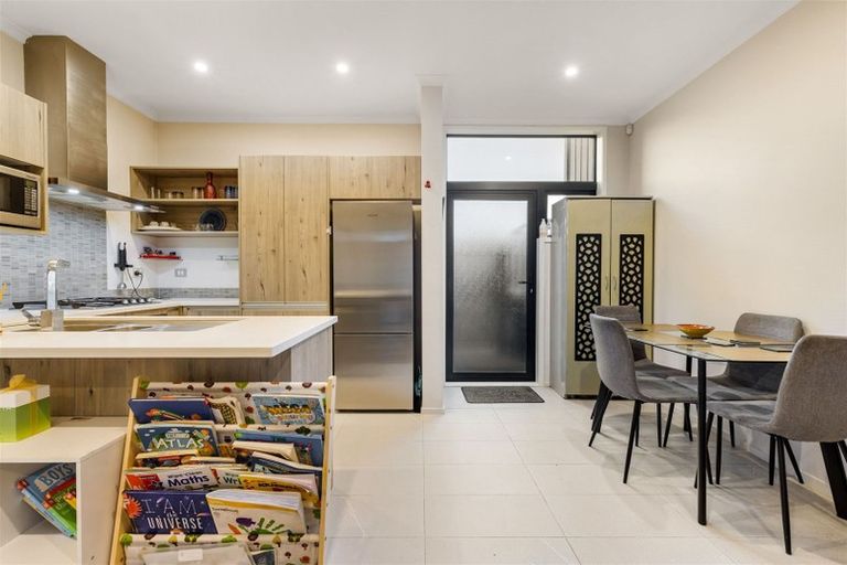 Photo of property in 95 Hobsonville Road, Hobsonville, Auckland, 0616