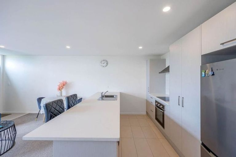 Photo of property in 3 Kapuarangi Lane, Papakura, 2110