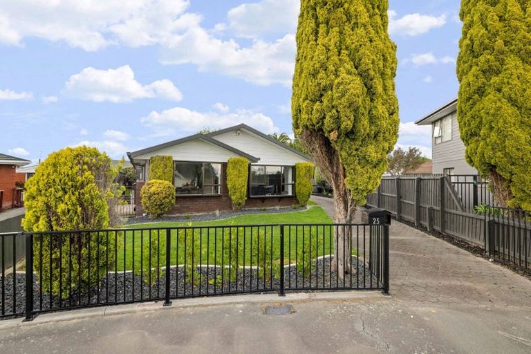 Photo of property in 25 Tivoli Place, Bishopdale, Christchurch, 8053