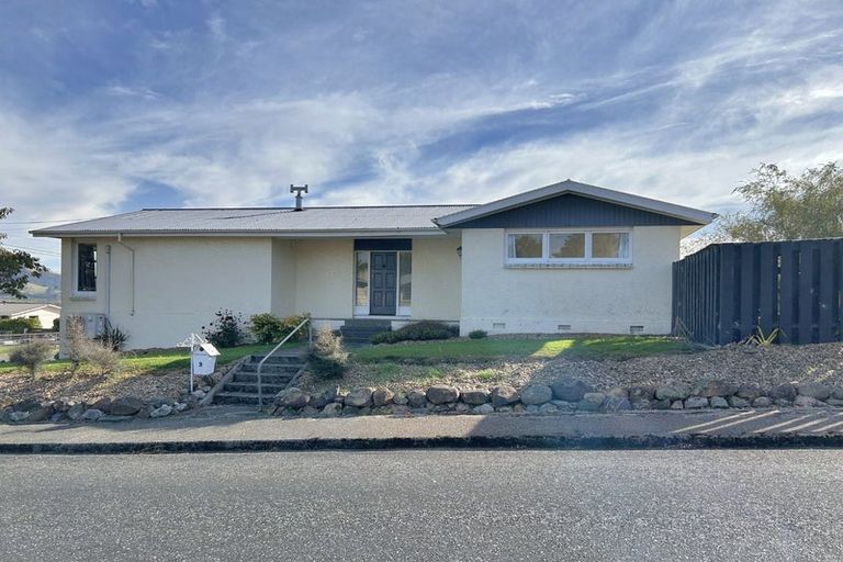 Photo of property in 9 Arawa Street, Gore, 9710