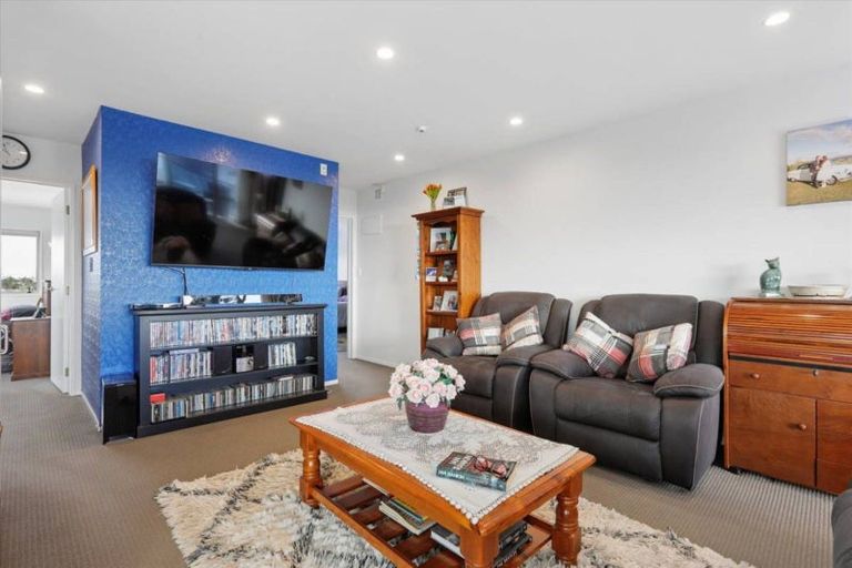 Photo of property in 5/1086 Papamoa Beach Road, Papamoa Beach, Papamoa, 3118