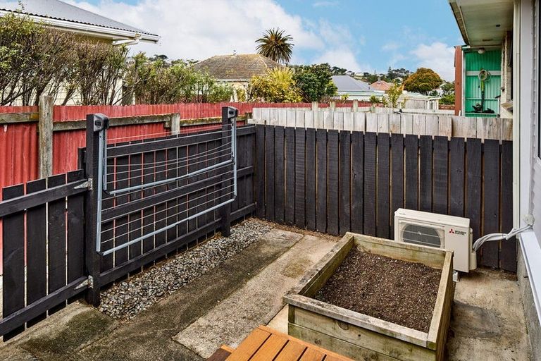 Photo of property in 3/14 Jillett Street, Titahi Bay, Porirua, 5022