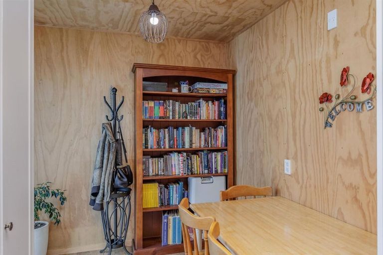 Photo of property in 319 High Street South, Carterton, 5713