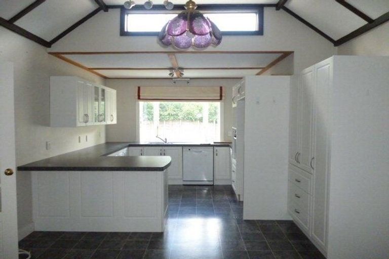 Photo of property in 23a Golf Road, Paraparaumu Beach, Paraparaumu, 5032