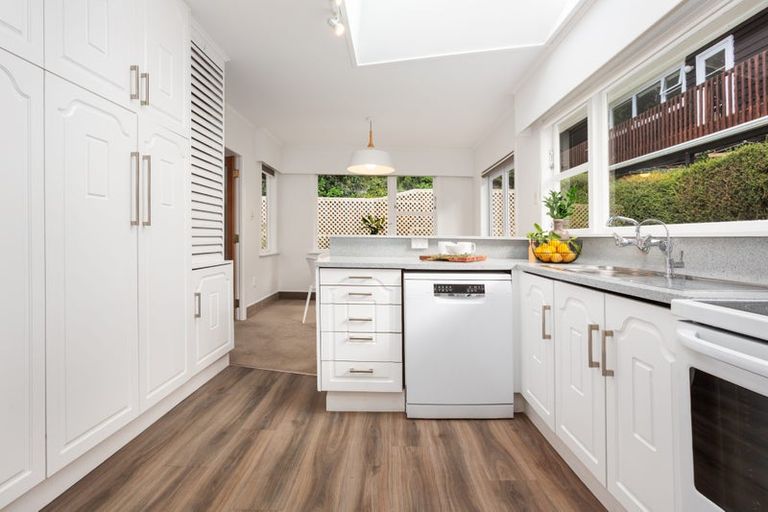 Photo of property in 18 Woodland Road, Johnsonville, Wellington, 6037