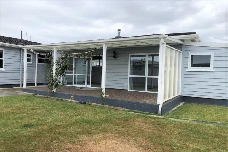 Photo of property in 11 Duke Street, Levin, 5510