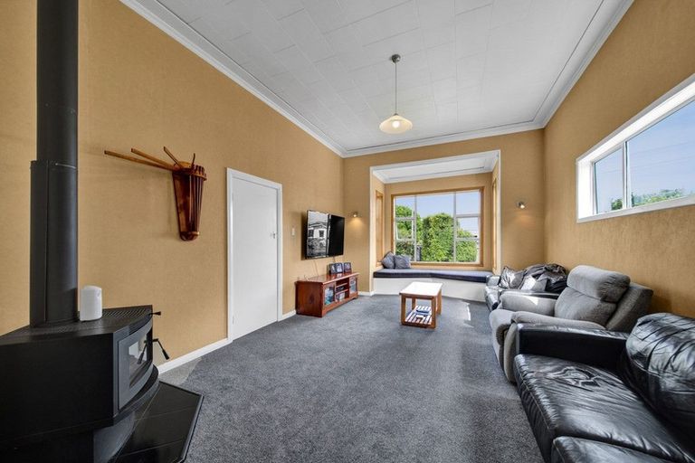 Photo of property in 55 Camberwell Road, Hawera, 4610