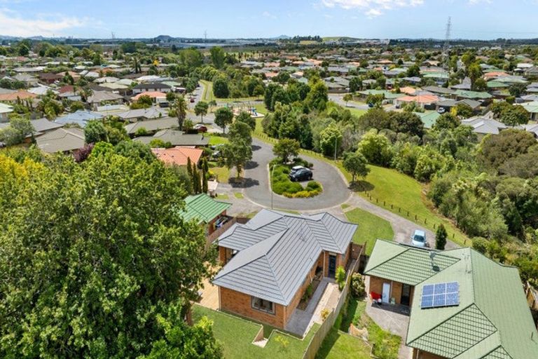 Photo of property in 13 Gerolds Place, Flat Bush, Auckland, 2019