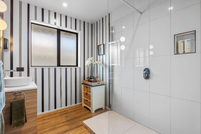 Photo of property in 5 Castle Way, Beckenham, Christchurch, 8023