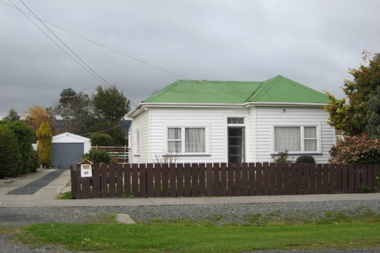 Photo of property in 37 Johnson Street, Milton, 9220