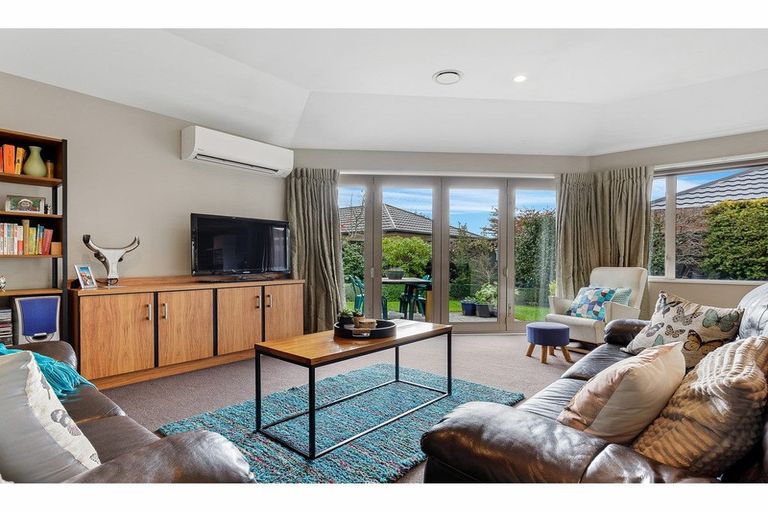 Photo of property in 12 Mistral Road, Northwood, Christchurch, 8051