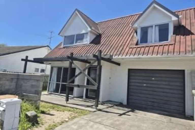 Photo of property in 25 Attlee Place, Gisborne, 4010