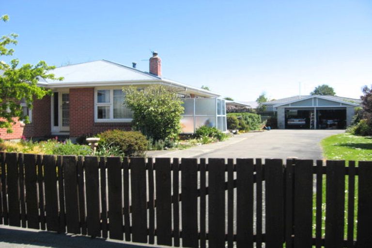 Photo of property in 3 Rossiter Avenue, Redwood, Christchurch, 8051