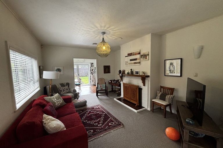 Photo of property in 115 Brooklands Road, Brooklands, New Plymouth, 4310